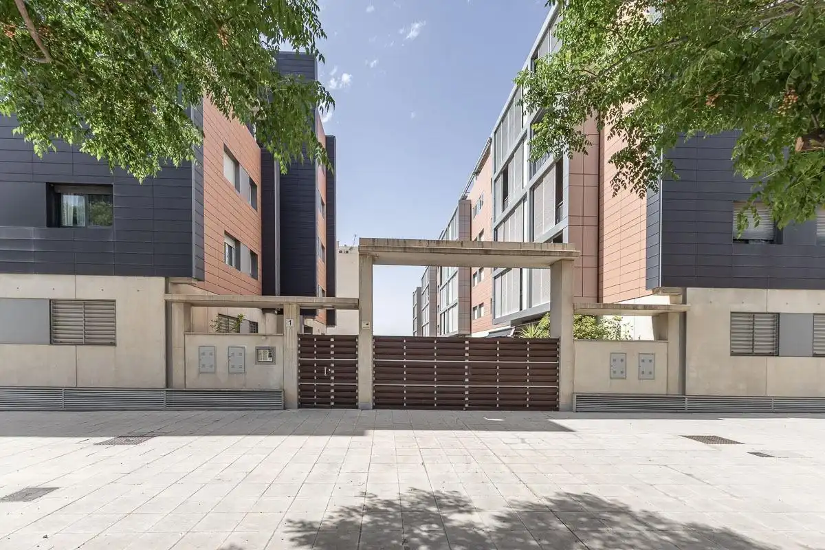 Vista exterior de Pis de lloguer en Armilla amb Aire condicionat, Calefacció i Jardí privat