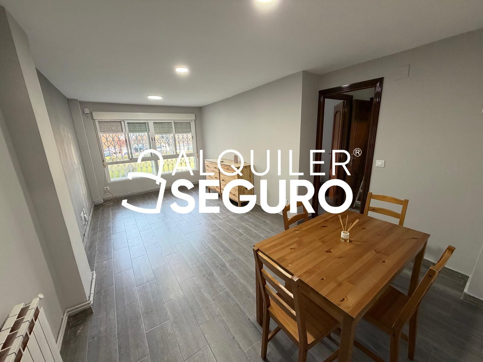 Habitación de Piso de alquiler en Fuenlabrada con Calefacción y Amueblado