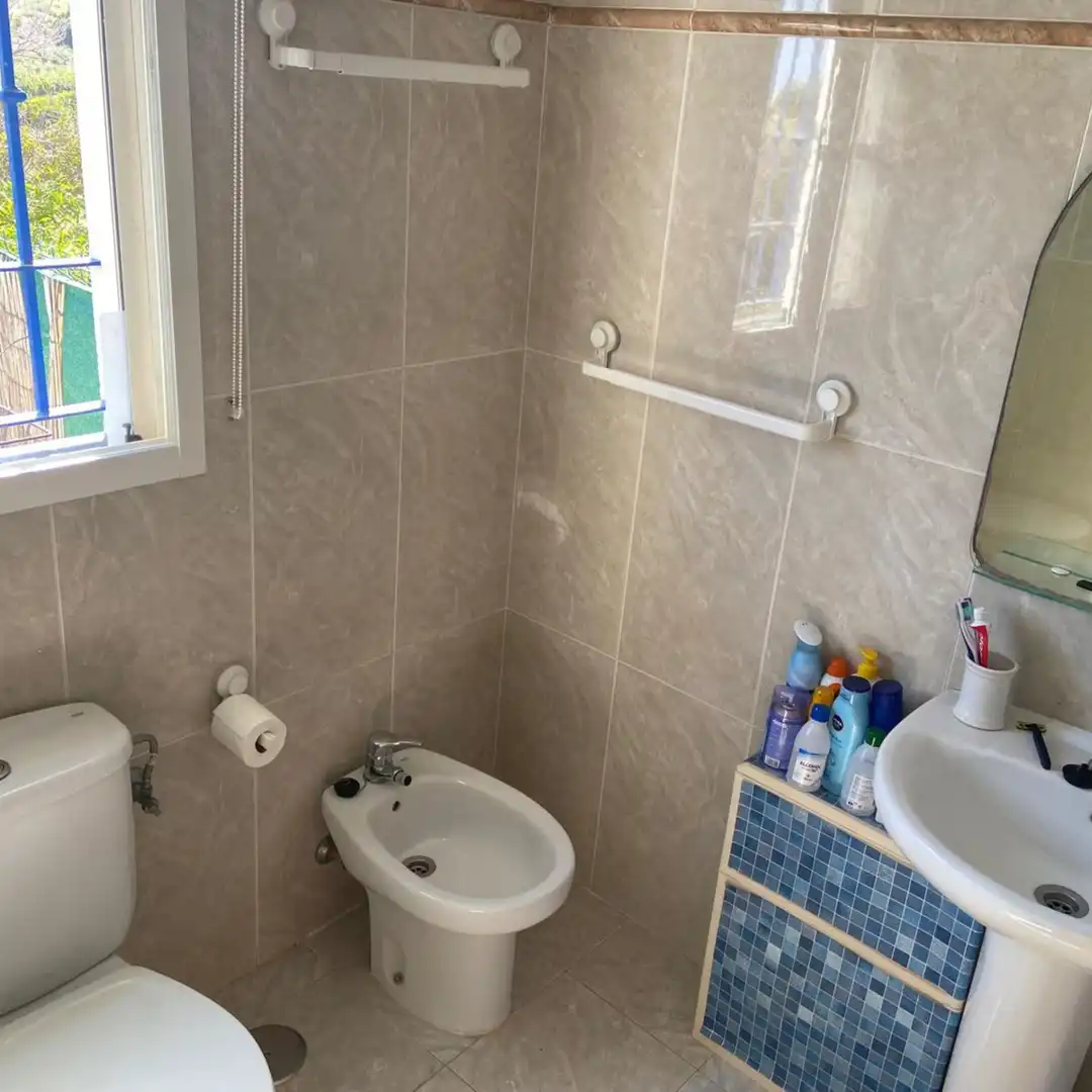 Bany de Apartament en venda en Mijas amb Aire condicionat, Terrassa i Moblat