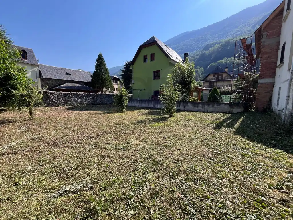 Houses for sale in Calle Carrera,Dera, 38, Les