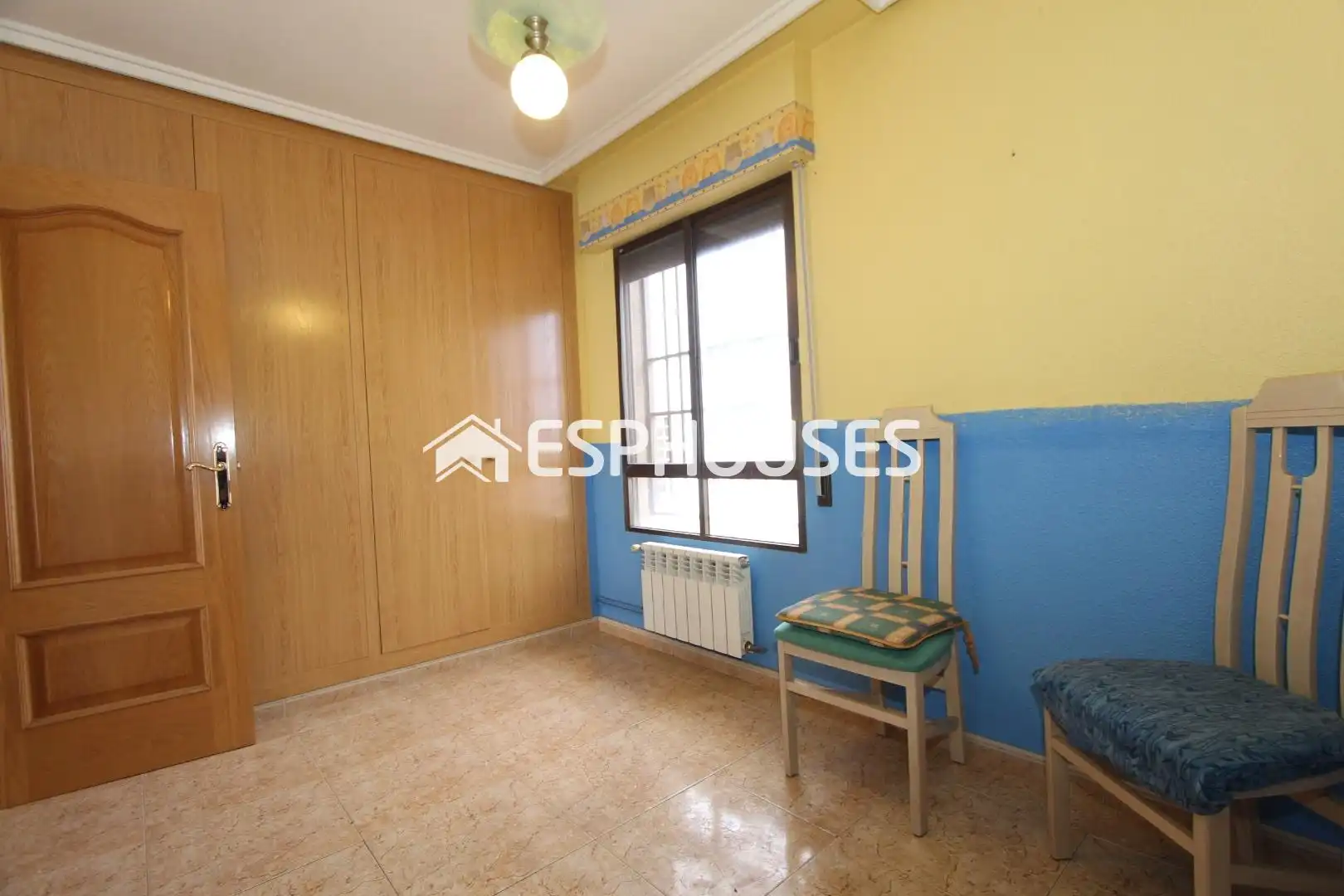 Habitación de Casa adosada en venta en Guardamar del Segura con Aire acondicionado, Calefacción y Terraza