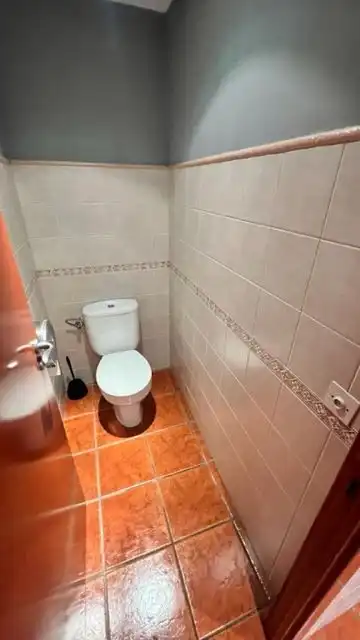 Baño de Local en venta en Torredembarra con Aire acondicionado, Calefacción y Amueblado