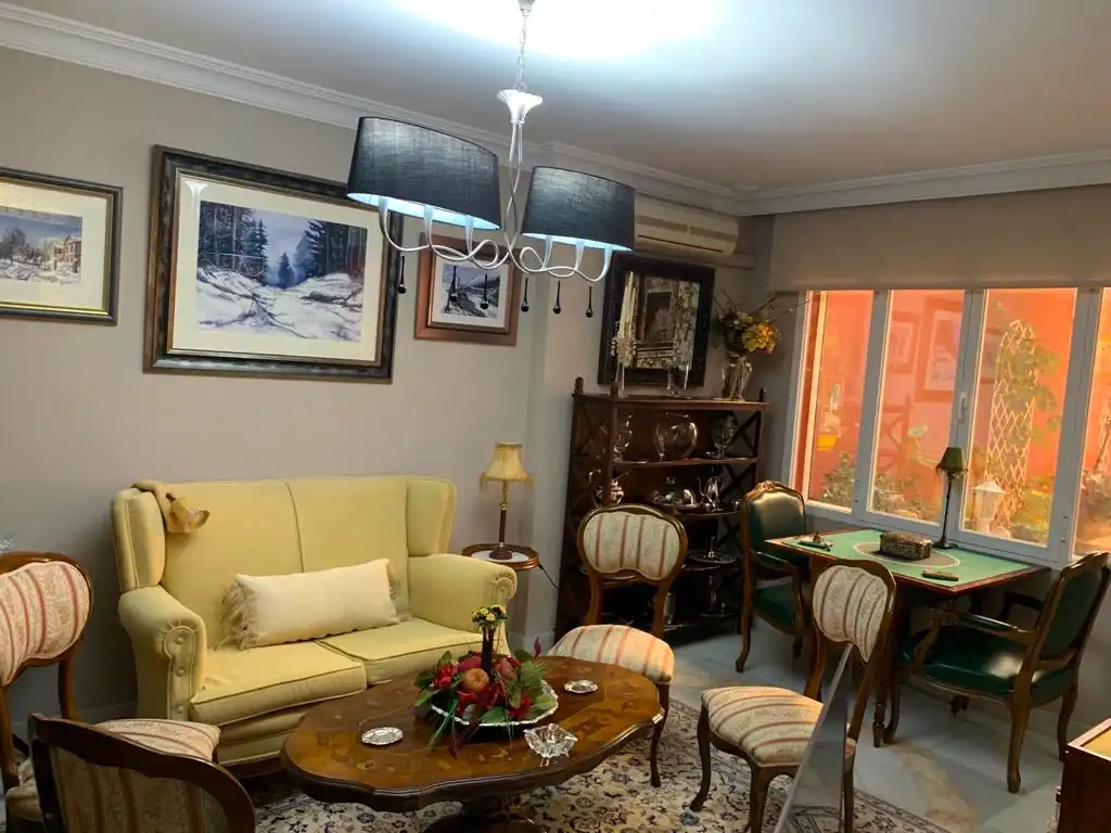 Sala d'estar de Casa o xalet en venda en El Puerto de Santa María amb Aire condicionat i Jardí privat