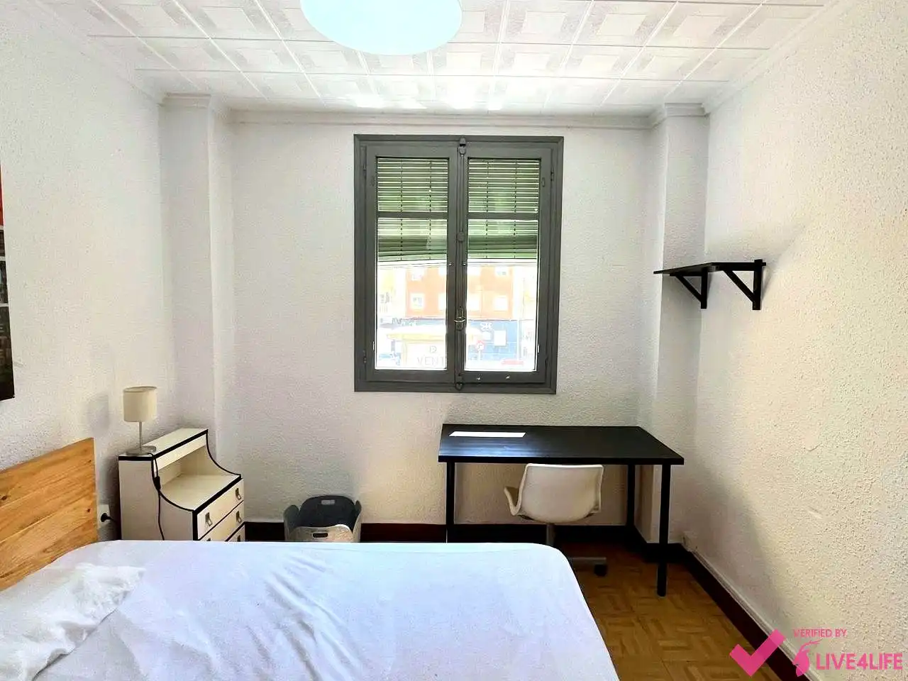 Habitación de Piso de alquiler en Valencia con Jardín privado y Amueblado