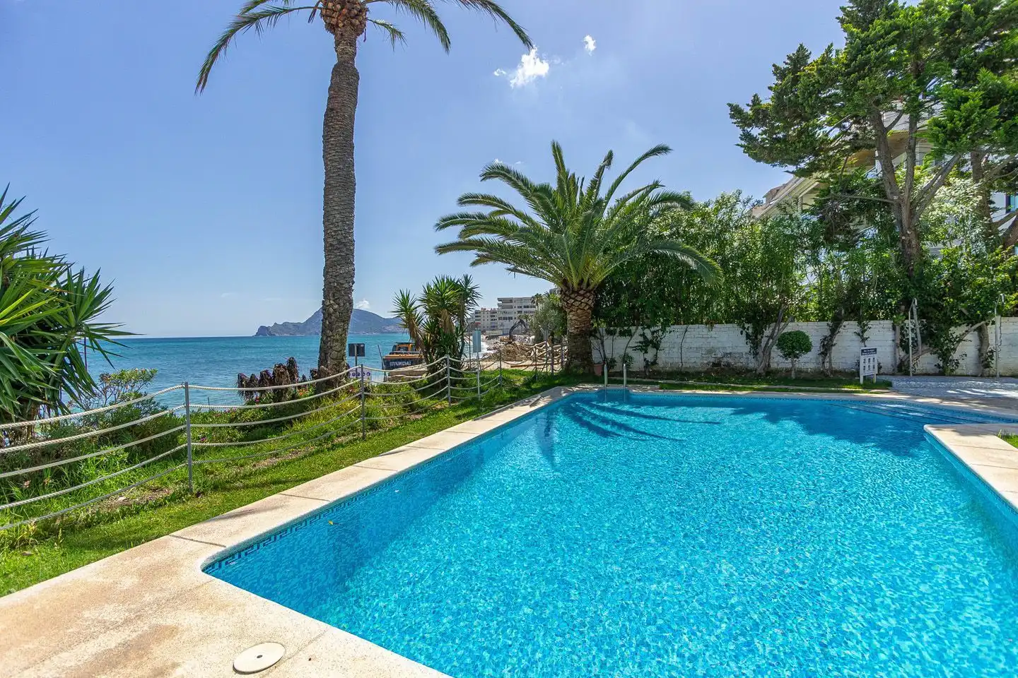 Piscina de Apartament de lloguer en Altea amb Aire condicionat, Jardí privat i Terrassa
