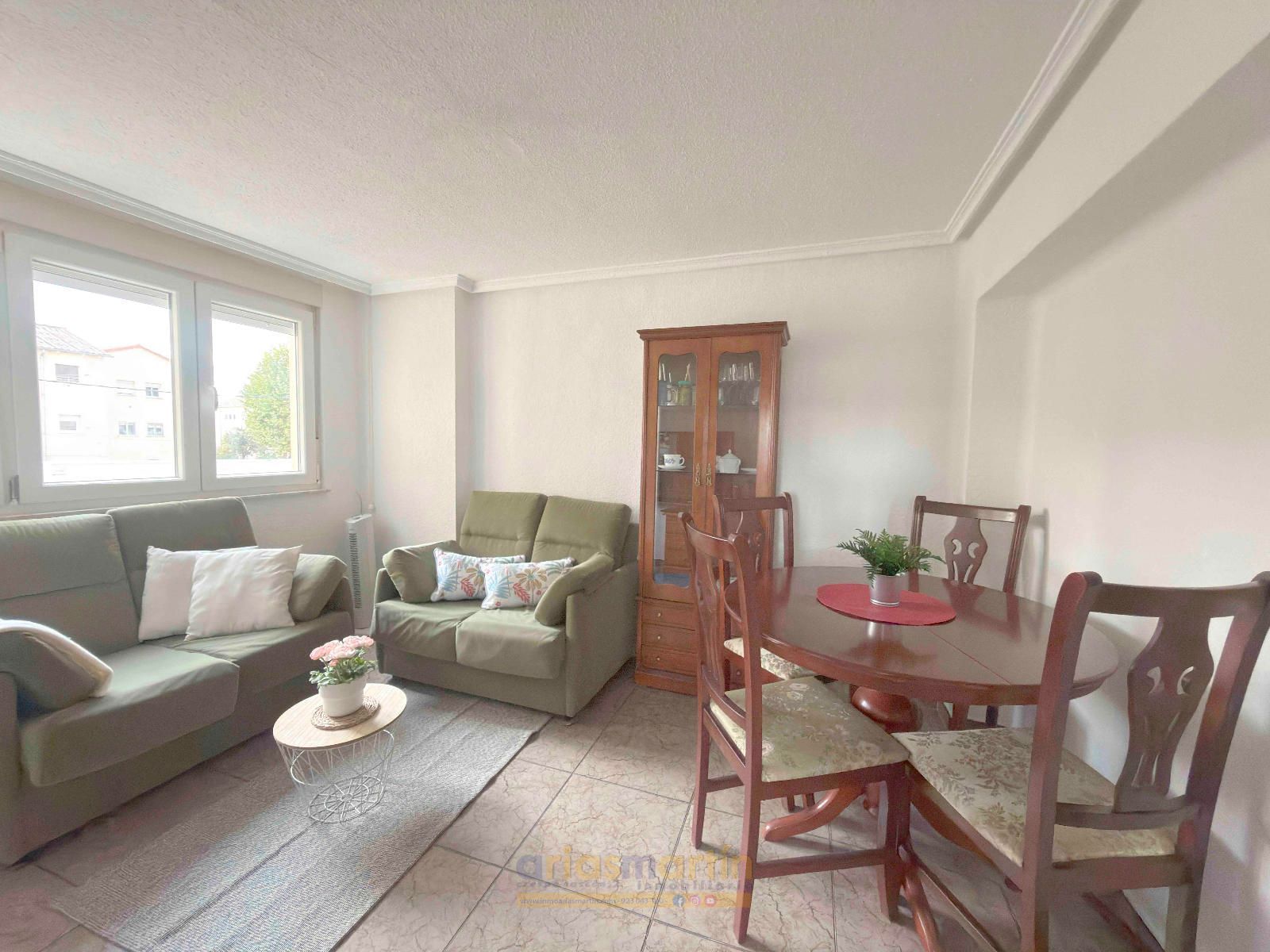 Sala d'estar de Pis en venda en Salamanca Capital amb Calefacció