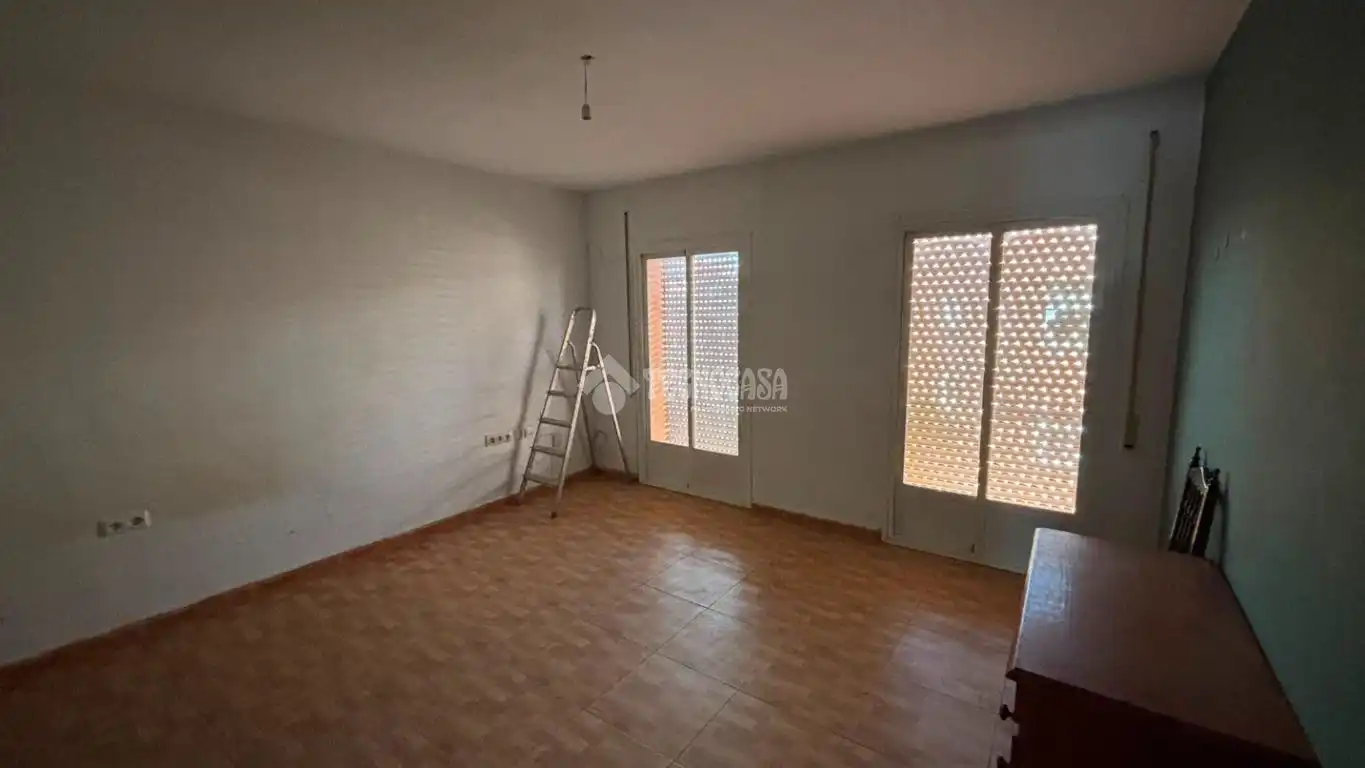 Sala d'estar de Edifici en venda en Jaén