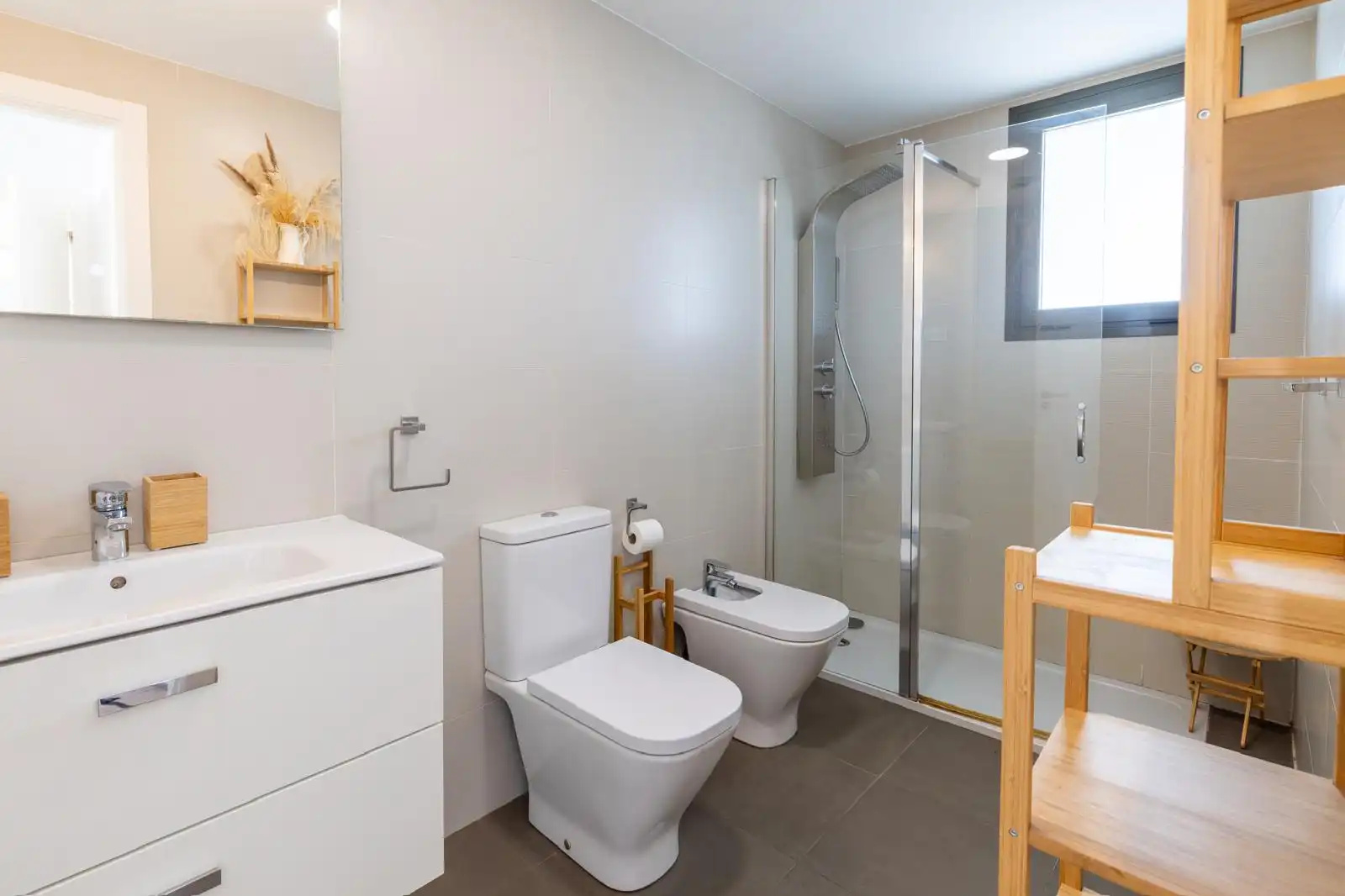 Badezimmer von Dachboden zur Miete in Torremolinos mit Klimaanlage, Terrasse und Möbliert