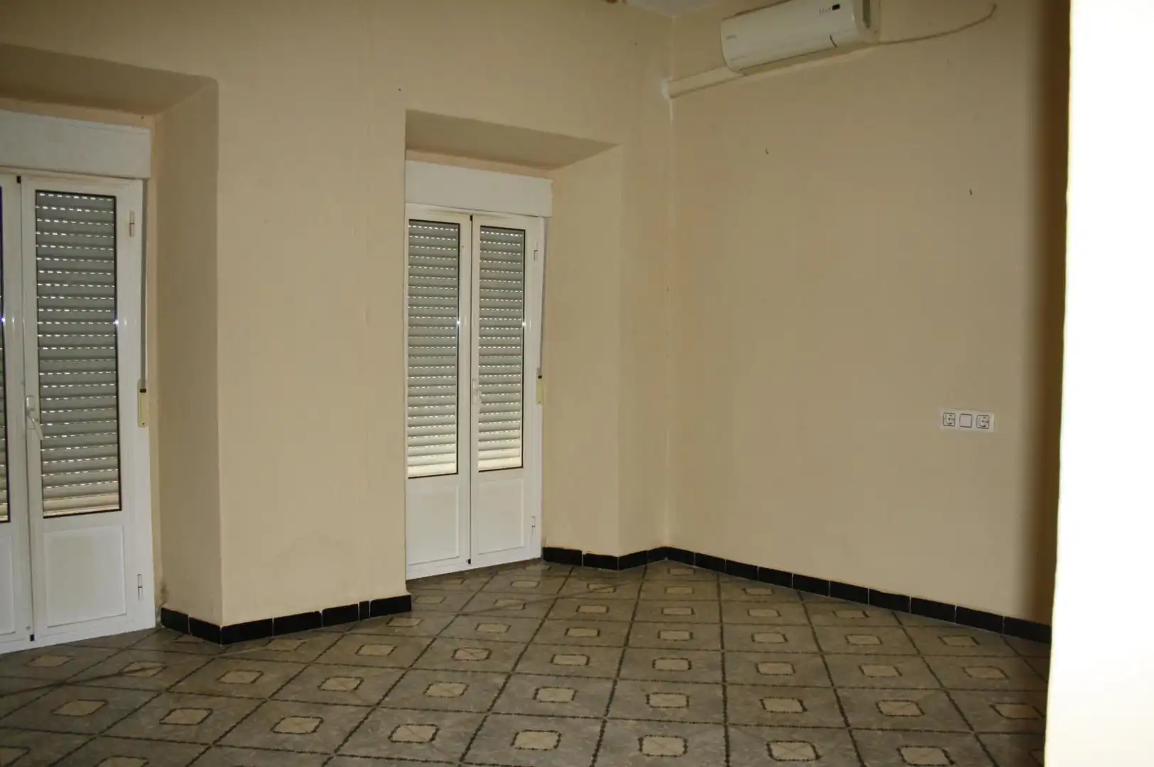 Casa adosada en venta en Carrión de los Céspedes