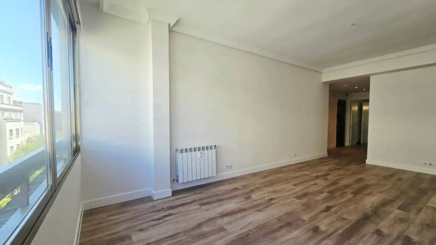 Flat with terrace to rent in del General Pardiñas, imagen 4