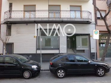 Locale commerciale in affitto a Cervantes