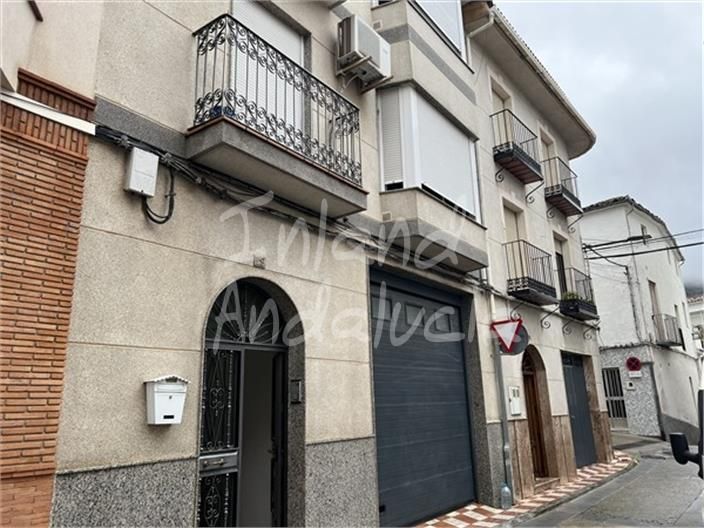 Exterior view of Apartment for sale in Castillo de Locubín  with Terrace and Internet