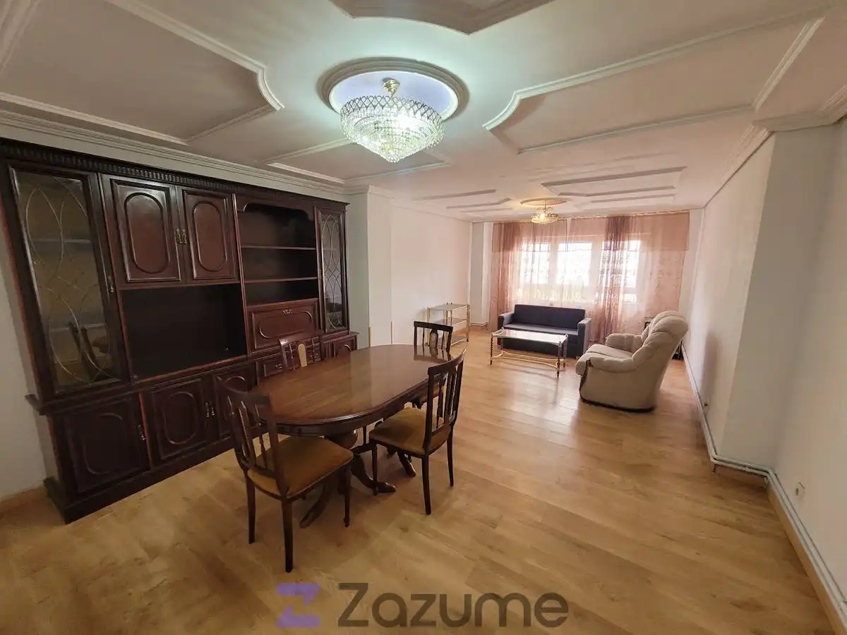 Sala de estar de Piso de alquiler en Laguna de Duero con Calefacción, Jardín privado y Parquet