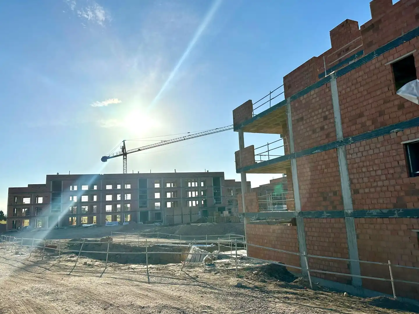 Vista exterior de Piso en venta en Almería con Jardín privado y Terraza