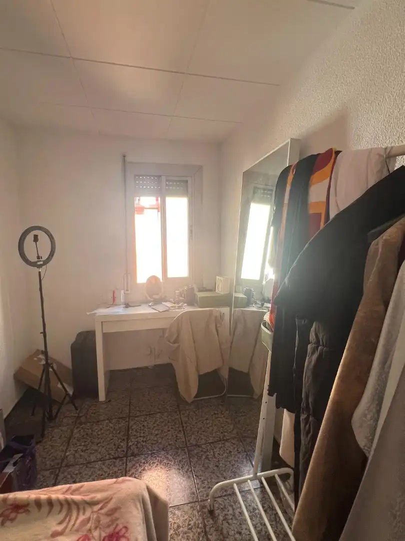 Habitación de Piso en venta en Mataró con Amueblado, Horno y Balcón