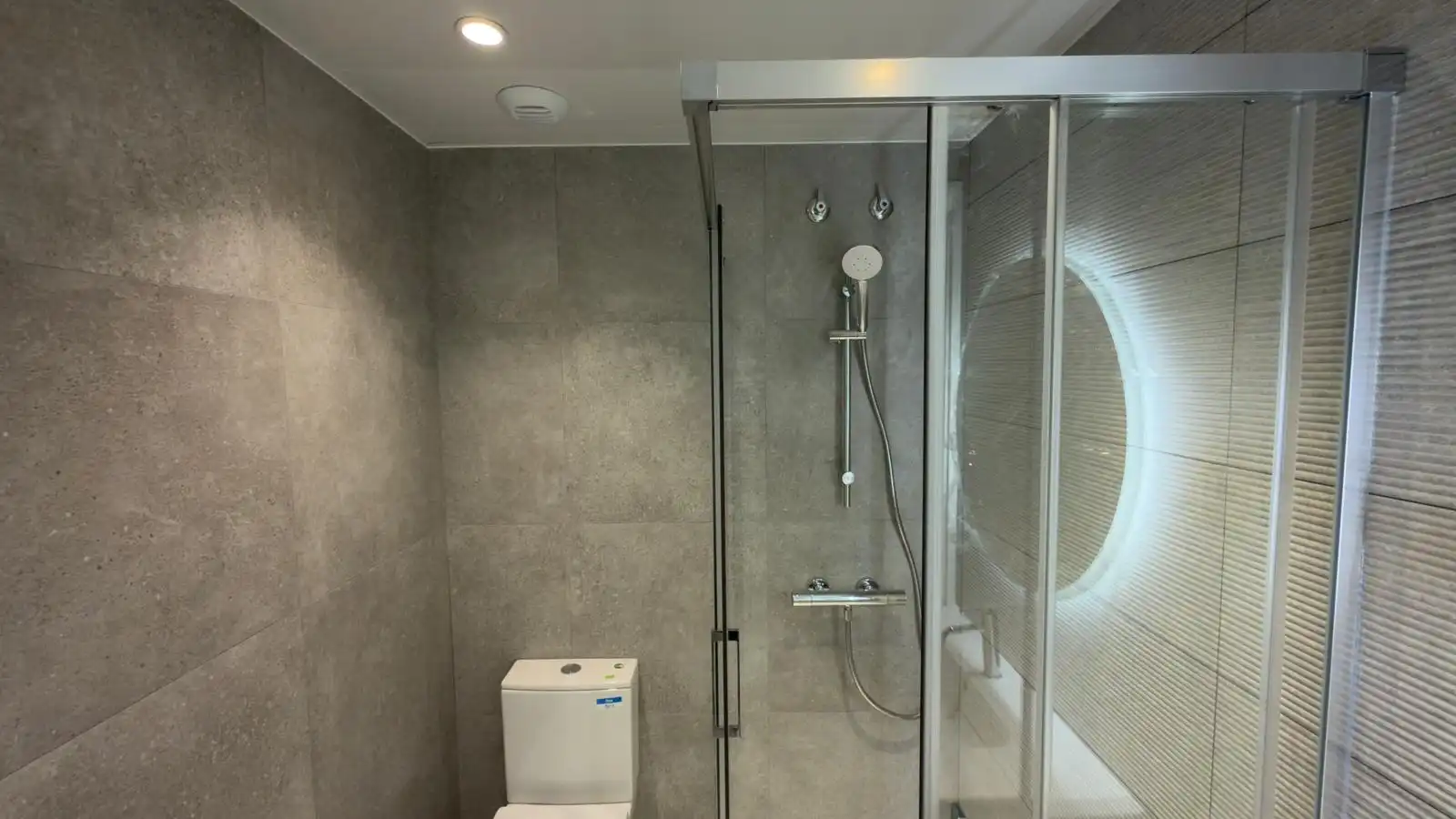 Bathroom of Attic for sale in Esplugues de Llobregat  with Air Conditioner, Heating and Terrace