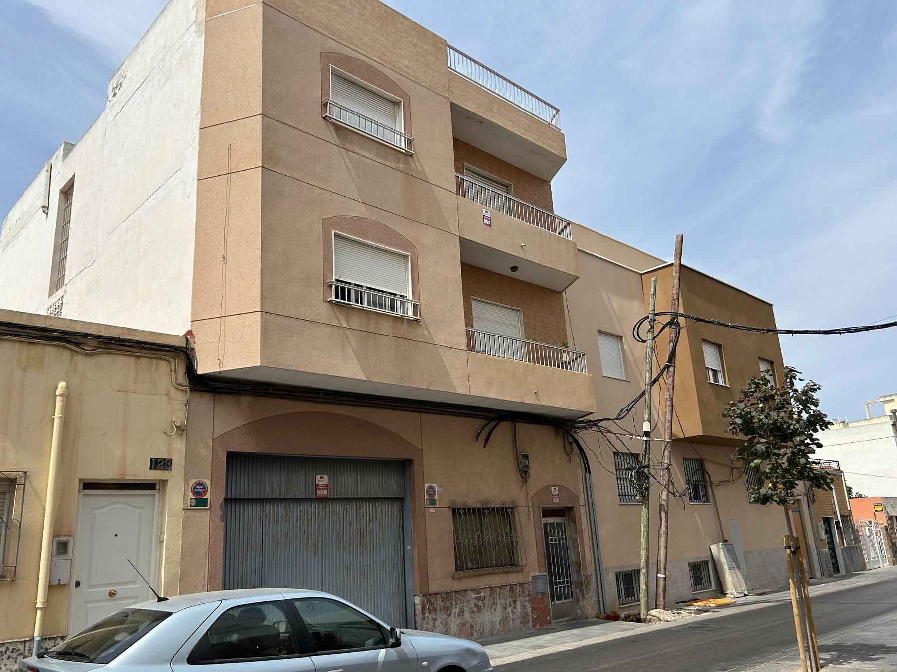 Vista exterior de Pis en venda en  Almería Capital amb Terrassa