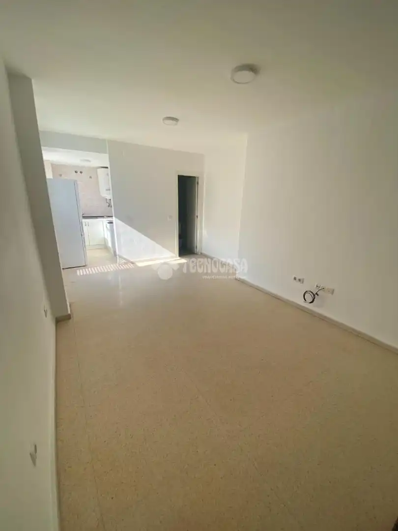 Sala d'estar de Pis en venda en Sanlúcar la Mayor amb Terrassa