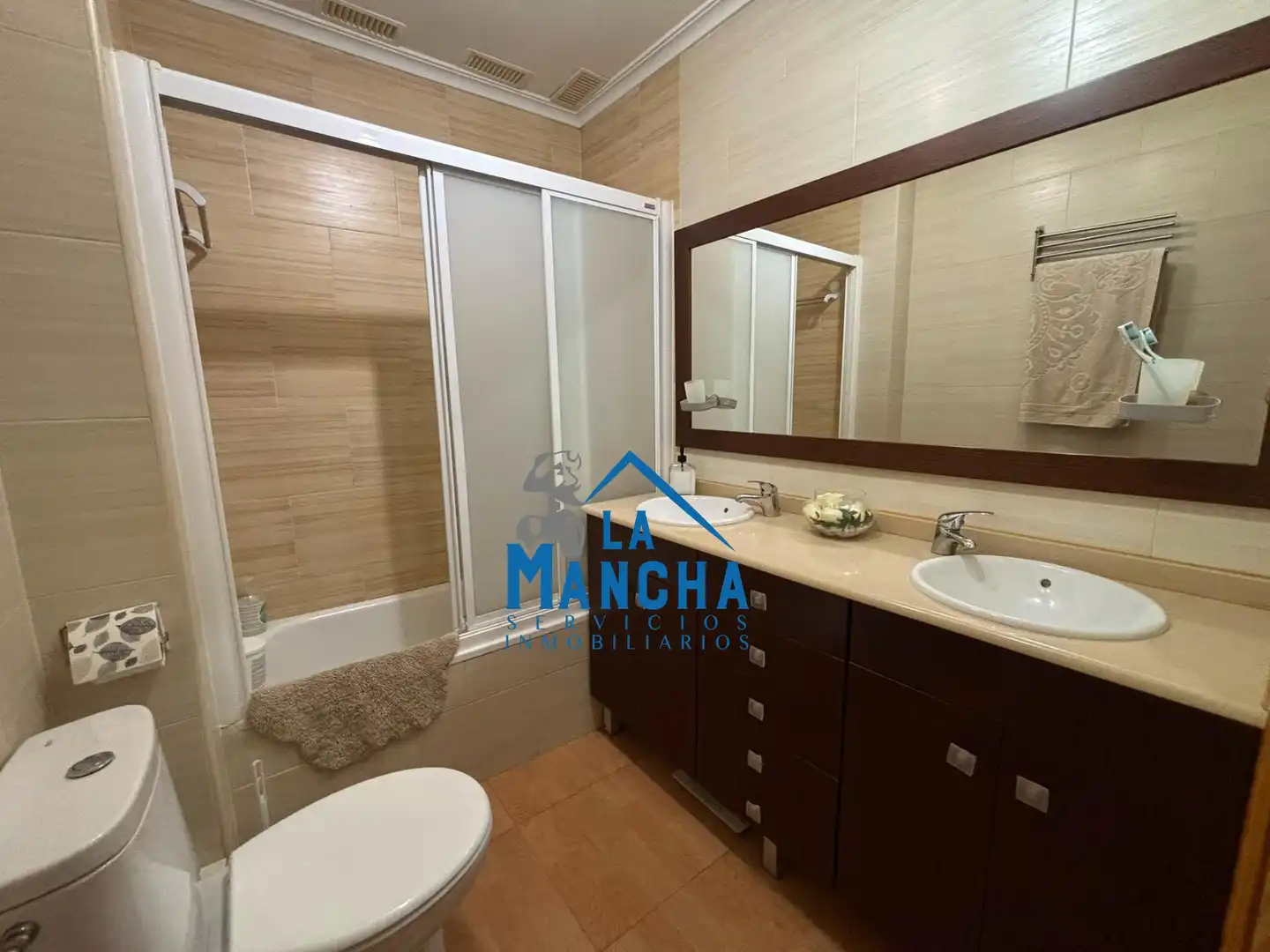Baño de Piso en venta en Albacete con Calefacción y Balcón