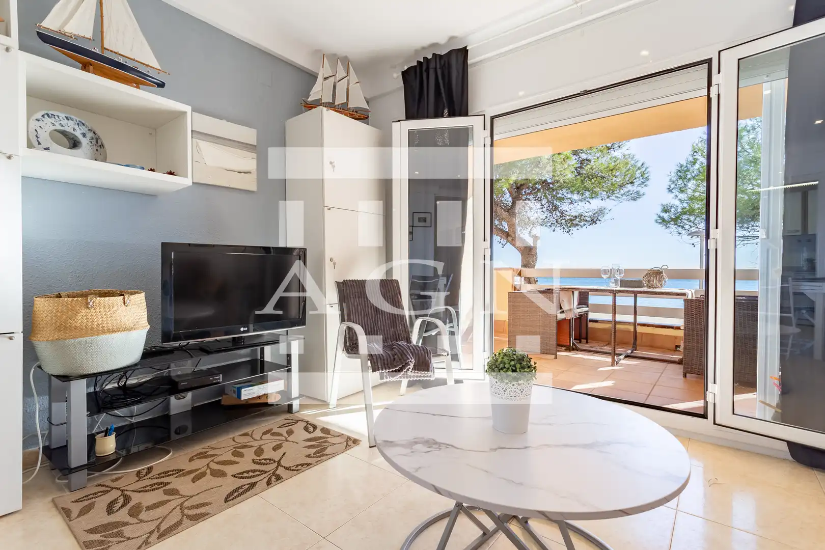 Living room of Flat for sale in Mont-roig del Camp  with Terrace, Furnished and Oven