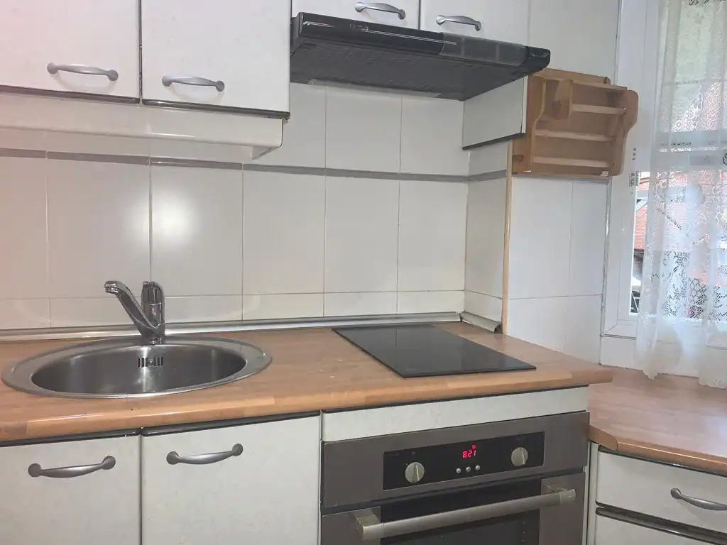 Kitchen of Ground floor for rent in Madrid  with Air Conditioner and Heating