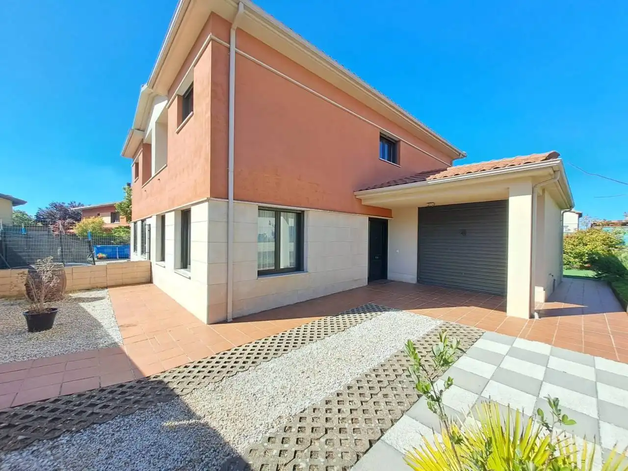 Exterior view of Houses for sale in Cardeñajimeno  with Heating, Private garden and Parquet flooring