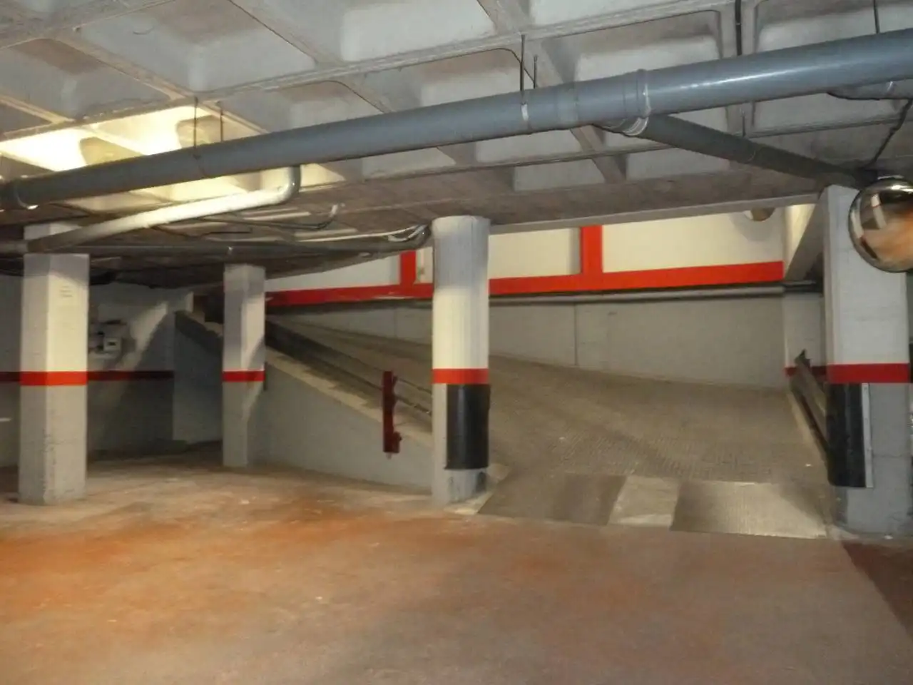 Parking of Garage for rent in Vic