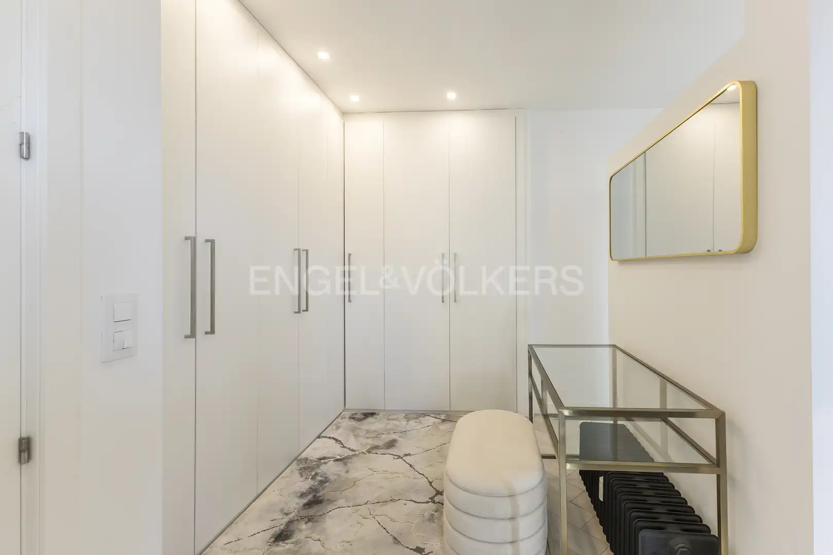 Flat for rent in Madrid  with Air Conditioner, Heating and Furnished