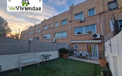 Garden of Single-family semi-detached for sale in Viladecans  with Air Conditioner, Heating and Private garden