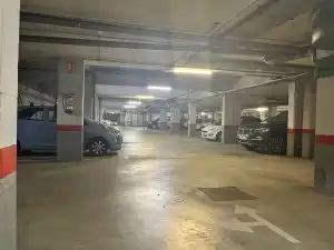 Aparcament de Garatge en venda en Sant Cugat del Vallès amb Alarma