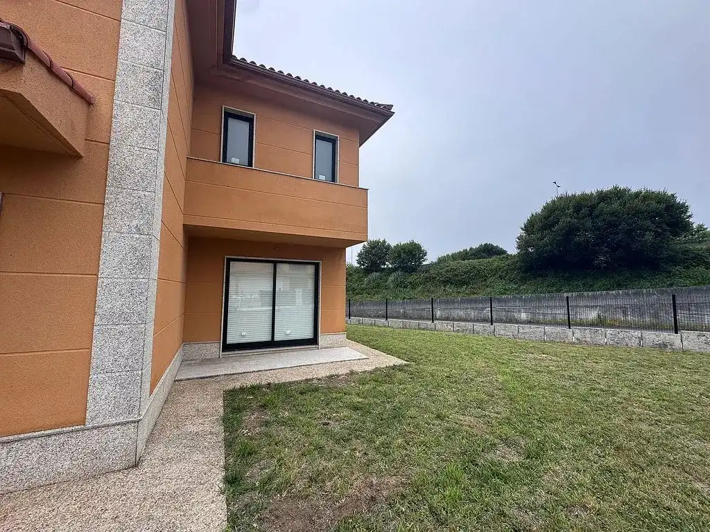 Vista exterior de Casa o xalet en venda en Ferrol
