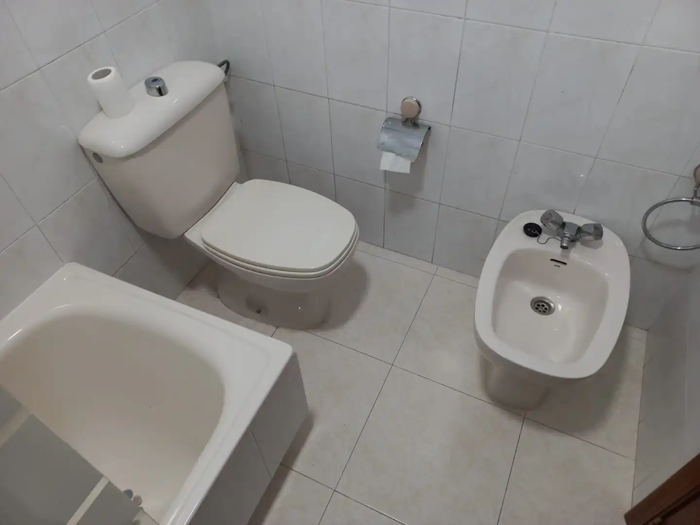 Bathroom of Flat for rent in Santiago de Compostela   with Heating, Furnished and Oven