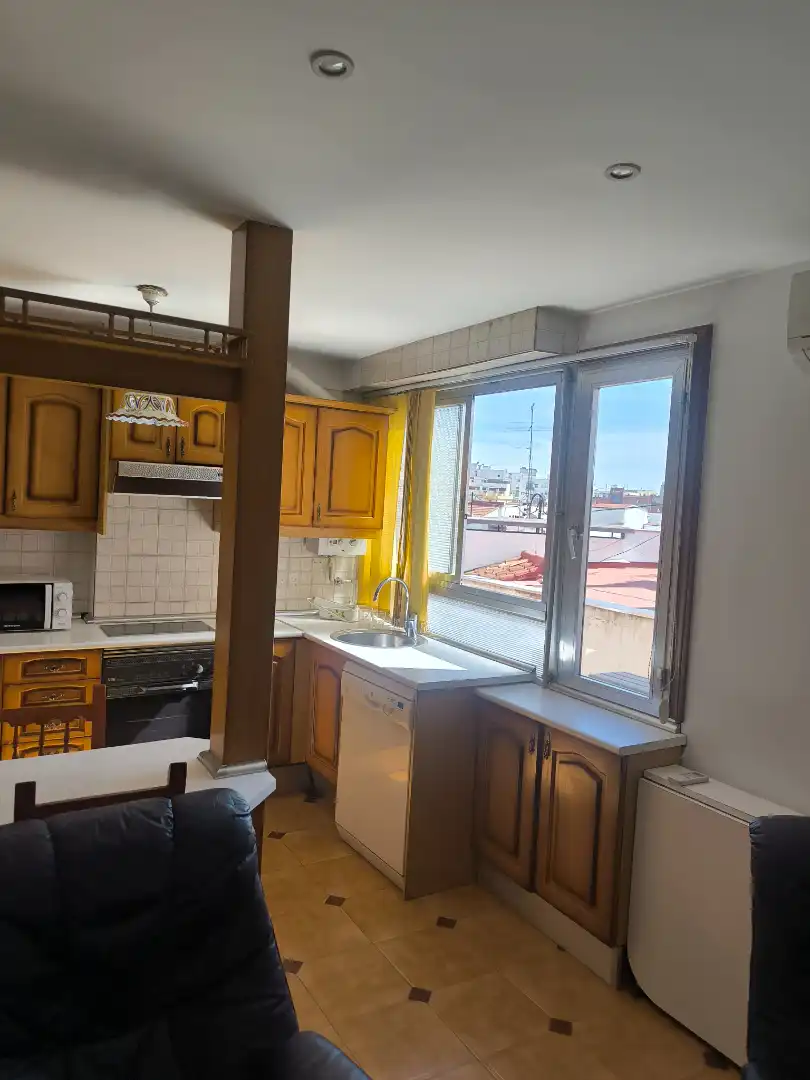 Cuina de Pis de lloguer en Madrid amb Aire condicionat, Calefacció i Parquet