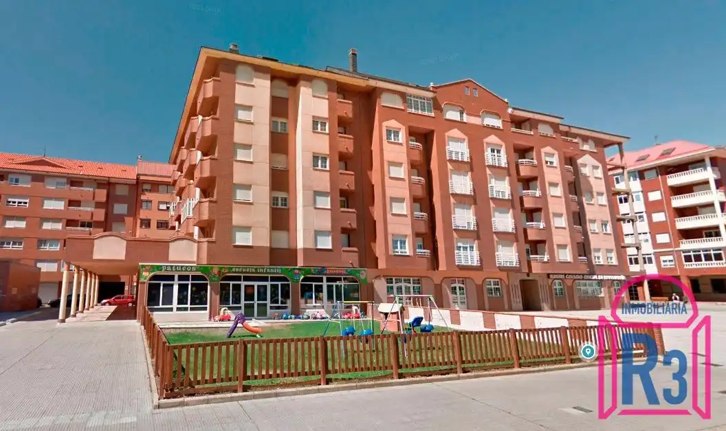 Business premises to rent in Universidad