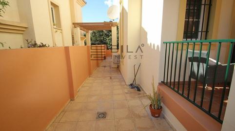 Foto 4 de Casa adosada en venda a Agustina de Aragon, Los Pacos, Málaga