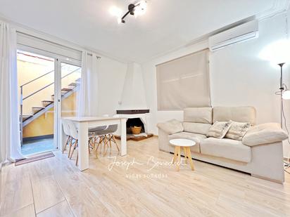 Living room of Flat for sale in Gavà  with Terrace and Balcony