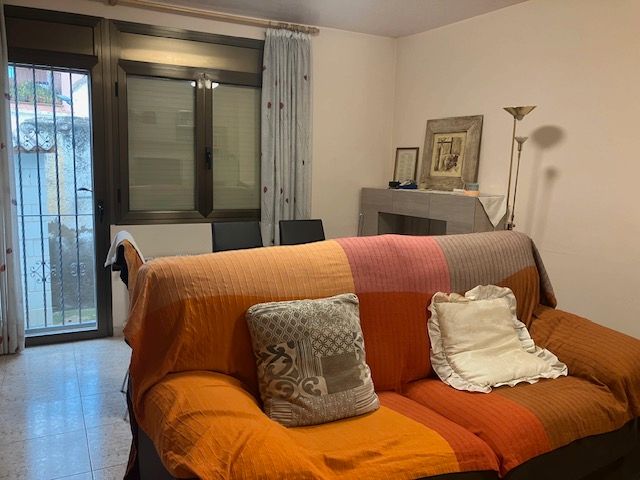 Sala d'estar de Casa o xalet en venda en Ontiñena amb Moblat
