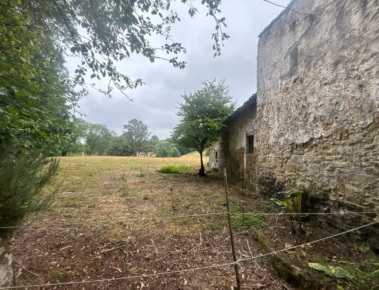 Finca rústica en venda en Gijón  amb Jardí privat