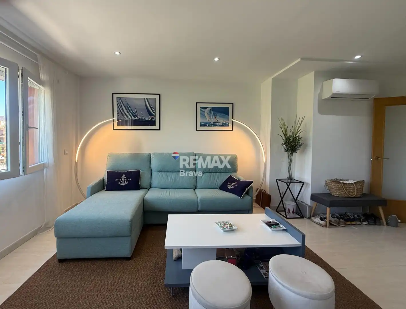 Living room of Attic for sale in Roses  with Air Conditioner, Terrace and Furnished