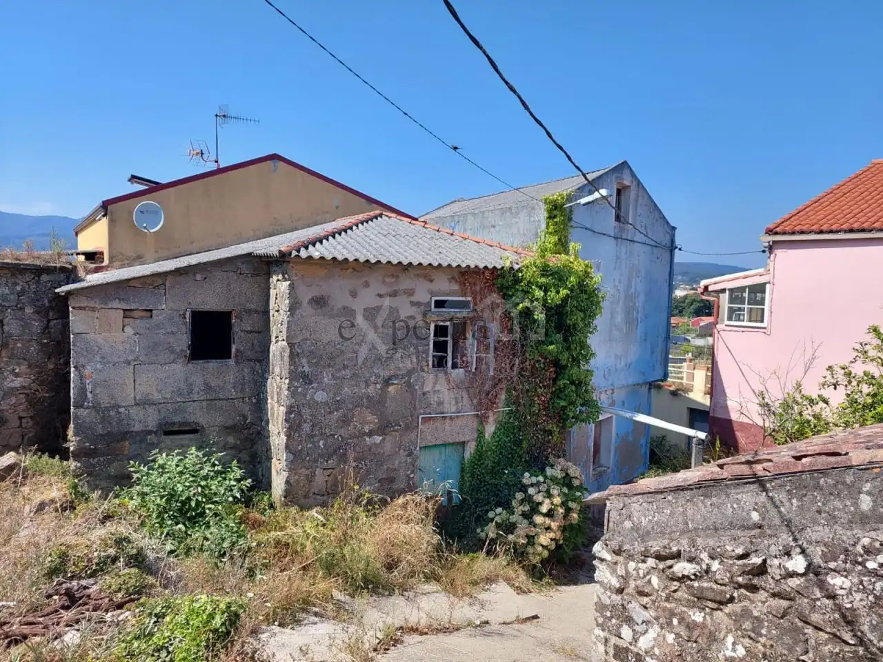 Detached homes for sale in Boiro