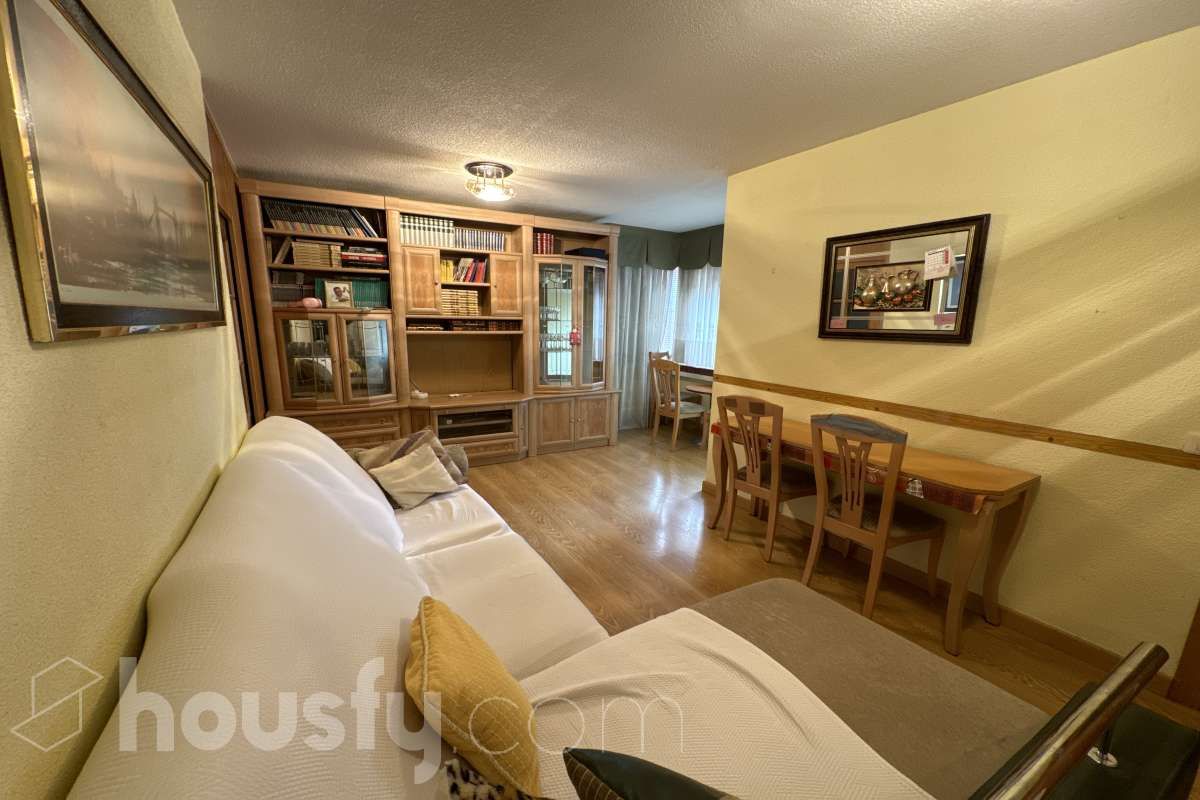 Living room of Flat to rent in Coslada  with Parquet flooring, Furnished and Pets allowed