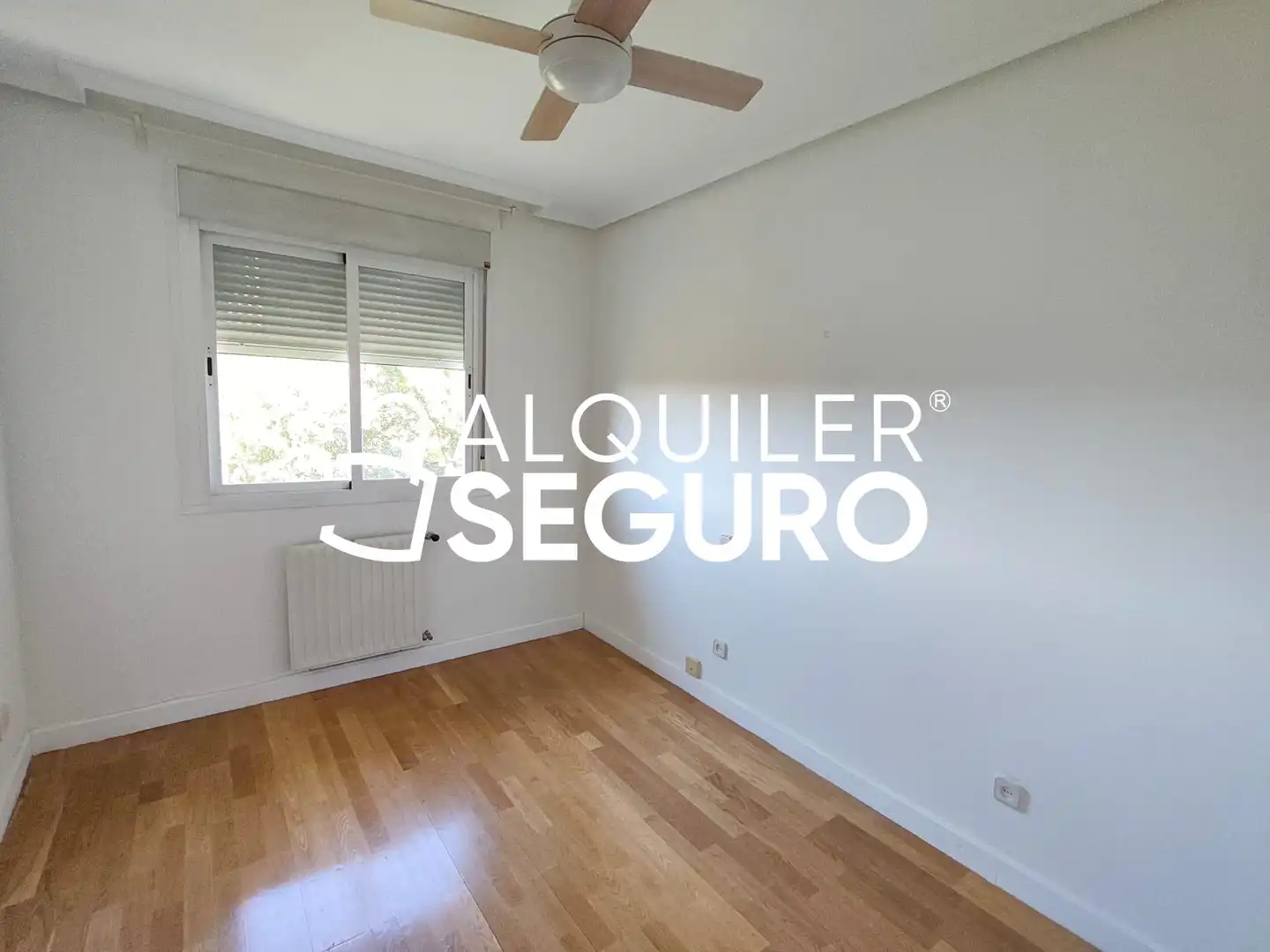 Habitación de Piso de alquiler en Madrid con Aire acondicionado, Calefacción y Piscina