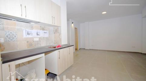Foto 4 de Piso en venta en Calle Santiago, Avenida de Abril - 9 de Octubre, Sagunto / Sagunt