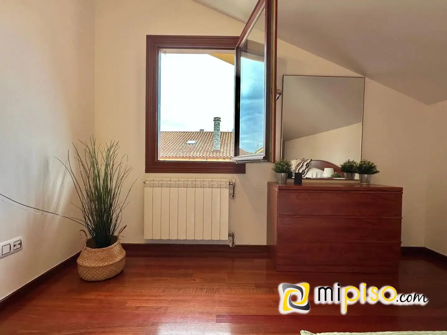 Habitación de Casa o chalet en venta en Voto con Calefacción