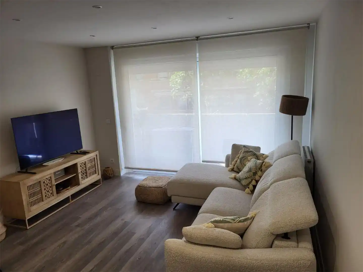Living room of Flat for sale in Sabadell  with Air Conditioner, Swimming Pool and Balcony