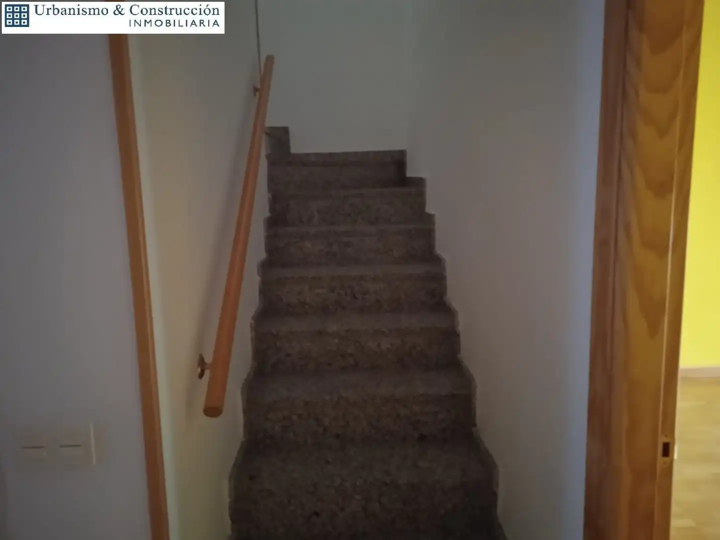 Einfamilien-Reihenhaus zum Verkauf in Piedrabuena mit Klimaanlage, Parkett und Terrasse