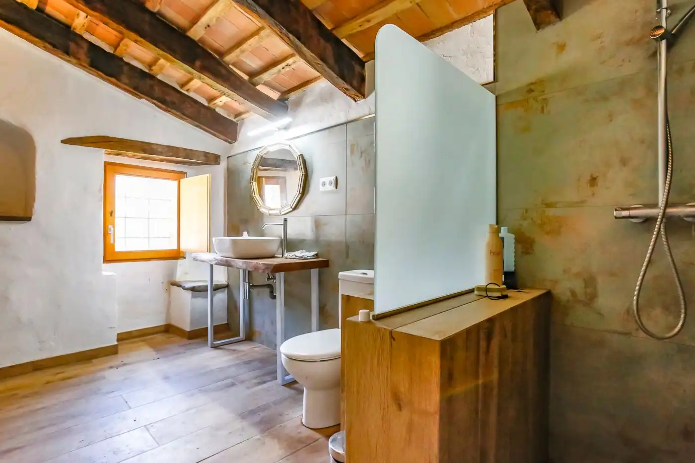 Baño de Finca rústica en venta en L'Esquirol