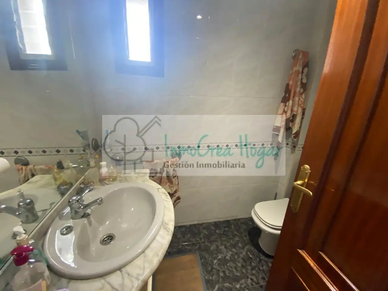 Bany de Casa o xalet en venda en Vigo  amb Calefacció, Jardí privat i Terrassa