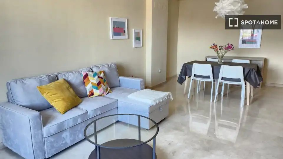 Sala d'estar de Pis de lloguer en Valencia amb Aire condicionat, Calefacció i Moblat