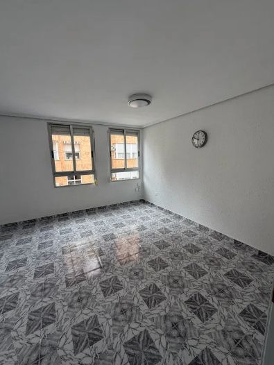 Bedroom of Flat to rent in  Valencia Capital  with Oven, Washing machine and Microwave